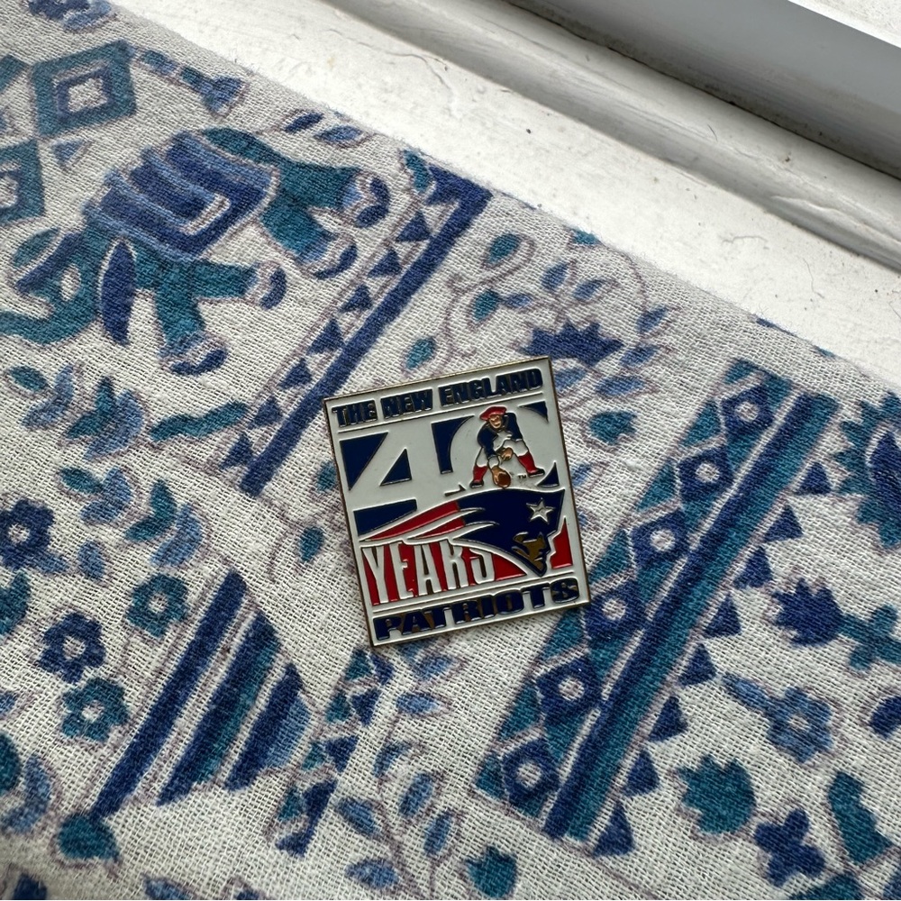New England Patriots 40th Anniversary Pin